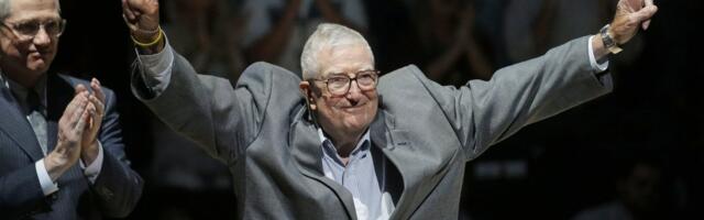 Ушел из жизни легендарный тренер НБА, который впервые вывел команду в плей-офф