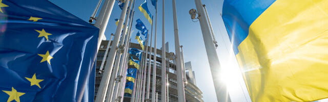 Еврокомиссия одобрила представленный Киевом план реформ, предполагающий выплату 50 млрд евро