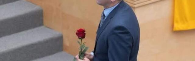 Адомавичюс извиняется за публичные заявления, обещает искать общий язык с культурщиками