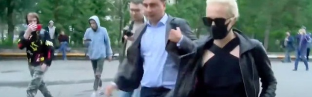 Жена Навального требует у Путина разрешить перевозку мужа в Германию