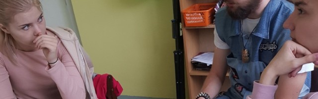 Делимся опытом: Урок географии в Нарвской Православной гимназии на тему «Пандемия — крах экономики?»