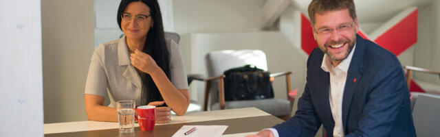 Осиновский выплатил премий почти на 56 тысяч евро бывшим районным старейшинам