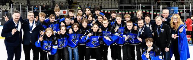 Молодежная сборная Эстонии по хоккею выиграла серебряные медали чемпионата мира