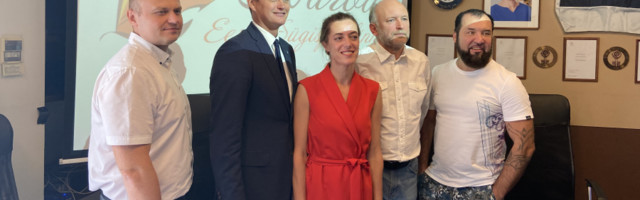 Нарва будет превращаться в «Осеннюю столицу»  без помощи зарубежных звезд  ВИДЕО