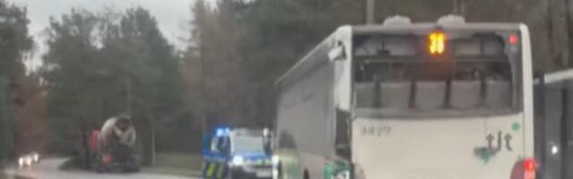 В Таллинне столкнулись автобус и бетономешалка, один пассажир получил травму