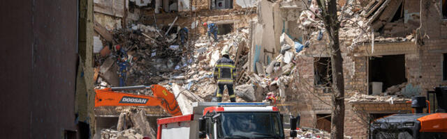 1217-й день войны: в результате удара по Днепру погибли как минимум девять человек