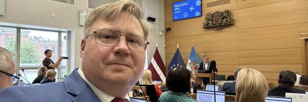 На заседании комитета Рижской думы подрались депутаты