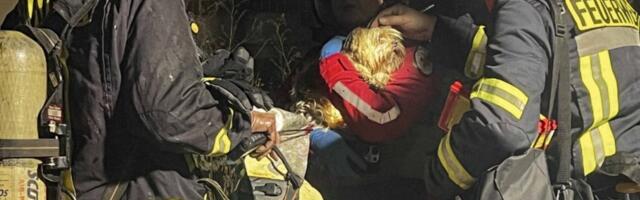 В Вышгороде под Киевом в результате российской атаки загорелась многоэтажка, есть погибший и пострадавшие, среди них - дети