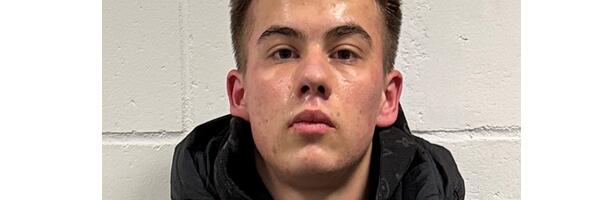 В Эстонии задержан 17-летний украинец, подозреваемый в работе курьером у мошенников