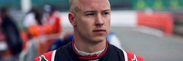 Пилот Никита Мазепин из РФ выиграл первое состязание «Формулы-2» в Великобритании