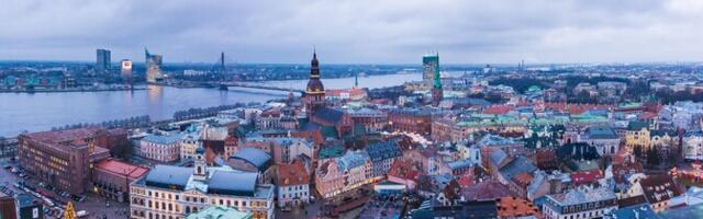 Латвия запретила приобретать недвижимость гражданам России и Беларуси