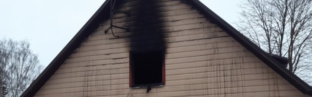 При пожаре в многоквартирном доме погибли мужчина и женщина