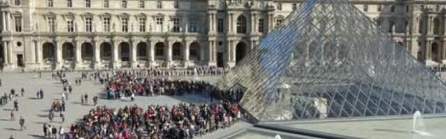 Лувр закрыт: забастовка из-за толп туристов и нехватки персонала