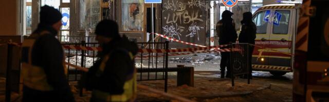 В Львове в результате взрыва погиб полицейский, еще 15 человек получили ранения