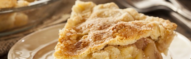 Как испечь скандинавский пирог с яблоками и изюмом от Юлии Высоцкой