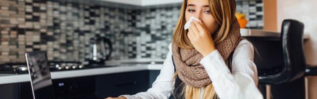 Работа на больничном: сколько за это заплатят и что делать тем, чья профессия такое не позволяет?