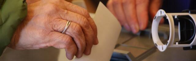 Явка избирателей превысила результат 2021 года. Люди предпочитают голосовать „на бумаге“