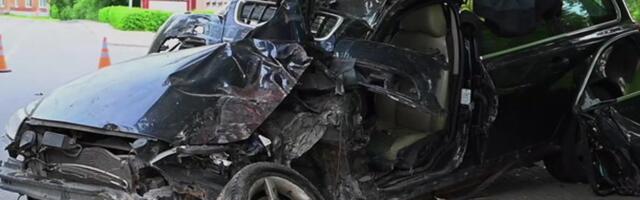 ФОТО и ВИДЕО | Пьяный водитель врезался в стену дома  