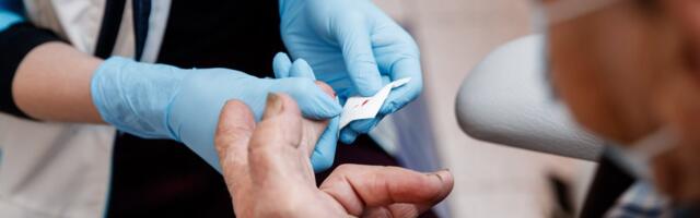 Зарплата работников здравоохранения выросла. Тем не менее, у некоторых она ниже установленного минимума