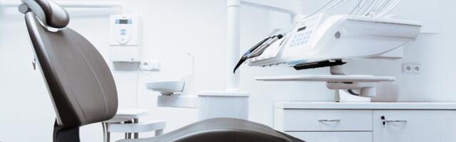 Касса здоровья: менее половины взрослых жителей Эстонии посещают стоматолога хотя бы раз в год