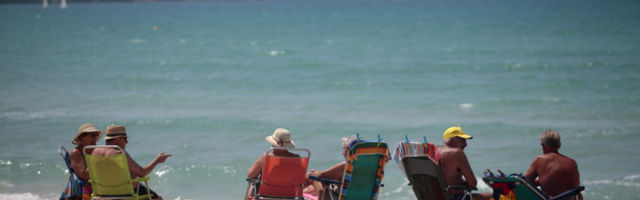 Первые туристы в Испании: отдыхающих ждет “экстремальная гостиничная гигиена”