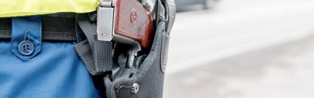 Увольнение следившего за коллегой экс-полицейского признали незаконным