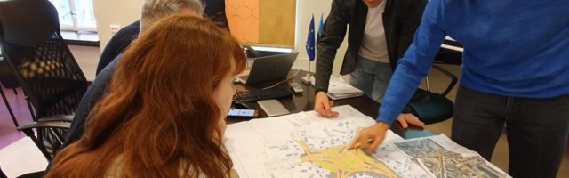 В Нарвской горуправе исчезла четвертьвековая традиция