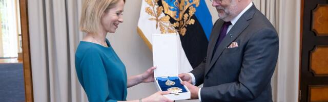 ФОТО | Президент Карис передал Кае Каллас почетную награду