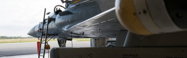 Российский эксперт: Эстонии нужно вкладываться в воздушную оборону, танки ей не нужны