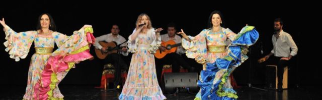 Приготовьтесь! Жаркие цыганские танцы красотки устроят в Хаапсалу на этой неделе