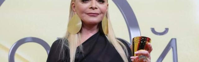 Лариса Долина полностью вернет 112 млн рублей Полине Лурье