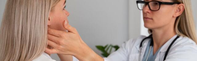 Ухо, горло, нос: врач перечислил симптомы, при которых нельзя откладывать визит к специалисту