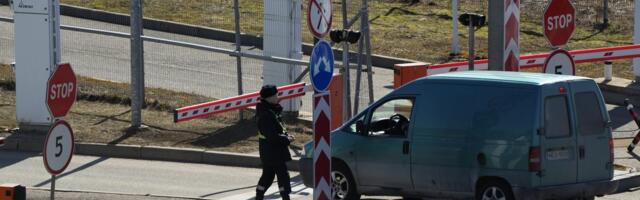 СМИ: Российские пограничники начали аннулировать визы финских путешественников