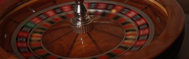 "Очевидец": обыгравший рулетку человек судится с казино