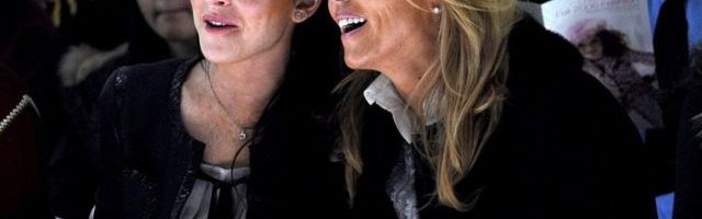 Настоящая мать своей дочери: мама Линдси Лохан выходит замуж за мужчину, с которым ни разу не виделась