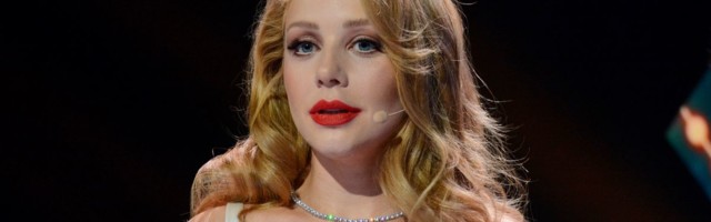 Сняла трусики и легла на кровать: Тина Кароль порадовала фанатов откровенным снимком