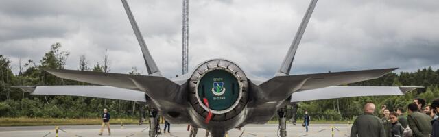 Российский летчик, нарушивший воздушное пространство Эстонии, приветливо махал натовским коллегам