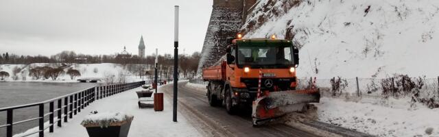 В Нарве ожидается снег. Готовы ли к уборке городские службы?