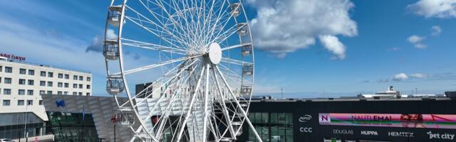 В центре Таллинна появилось еще одно колесо обозрения