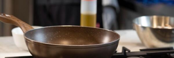 Лишь у трети школ Риги, где самоуправление проводило закупку, заключены договоры об обеспечении питания