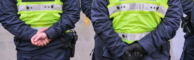 В Тарту у снимавшей из банкомата наличные пенсионерки выхватили 700 евро