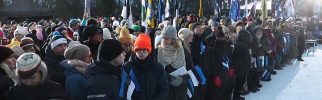 ГАЛЕРЕЯ | На Тоомпеа подняли государственный флаг