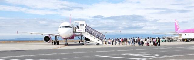 За возмутительное поведение в самолете пенсионерка понесла наказание: сразу после посадки ее ждала полиция 