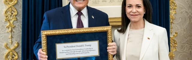 Лидер оппозиции Венесуэлы передала Трампу свою медаль Нобелевской премии мира. Он назвал это „прекрасным жестом“