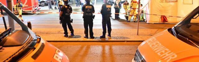 Фургон въехал в толпу на ЛГБТ-параде в Берлине: погиб один человек, 16 ранены