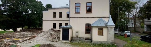 В Нарве "Шведский дом" отреставрируют, а здание по соседству отстроят по фотографиям