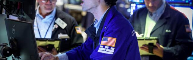 Oracle превзошла ожидания, но угрозы Трампа потянули рынки вниз
