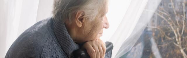 Благодаря бесплатной правовой помощи 93-летняя женщина сохранила свое жилье. Теперь государство заменило юристов чат-ботом