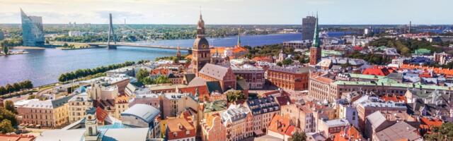 Рост зарплат в странах Балтии обнуляется из-за растущих расходов, самая дорогая продуктовая корзина – в Таллинне