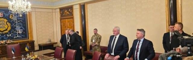 В Кадриорге с минуты на минуту начнется пресс-конференция Кариса и Зеленского 